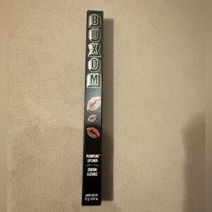 Buxom Plumplone LipLiner in Incognito